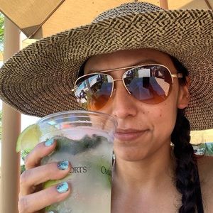 Meet your Posher, Revellee